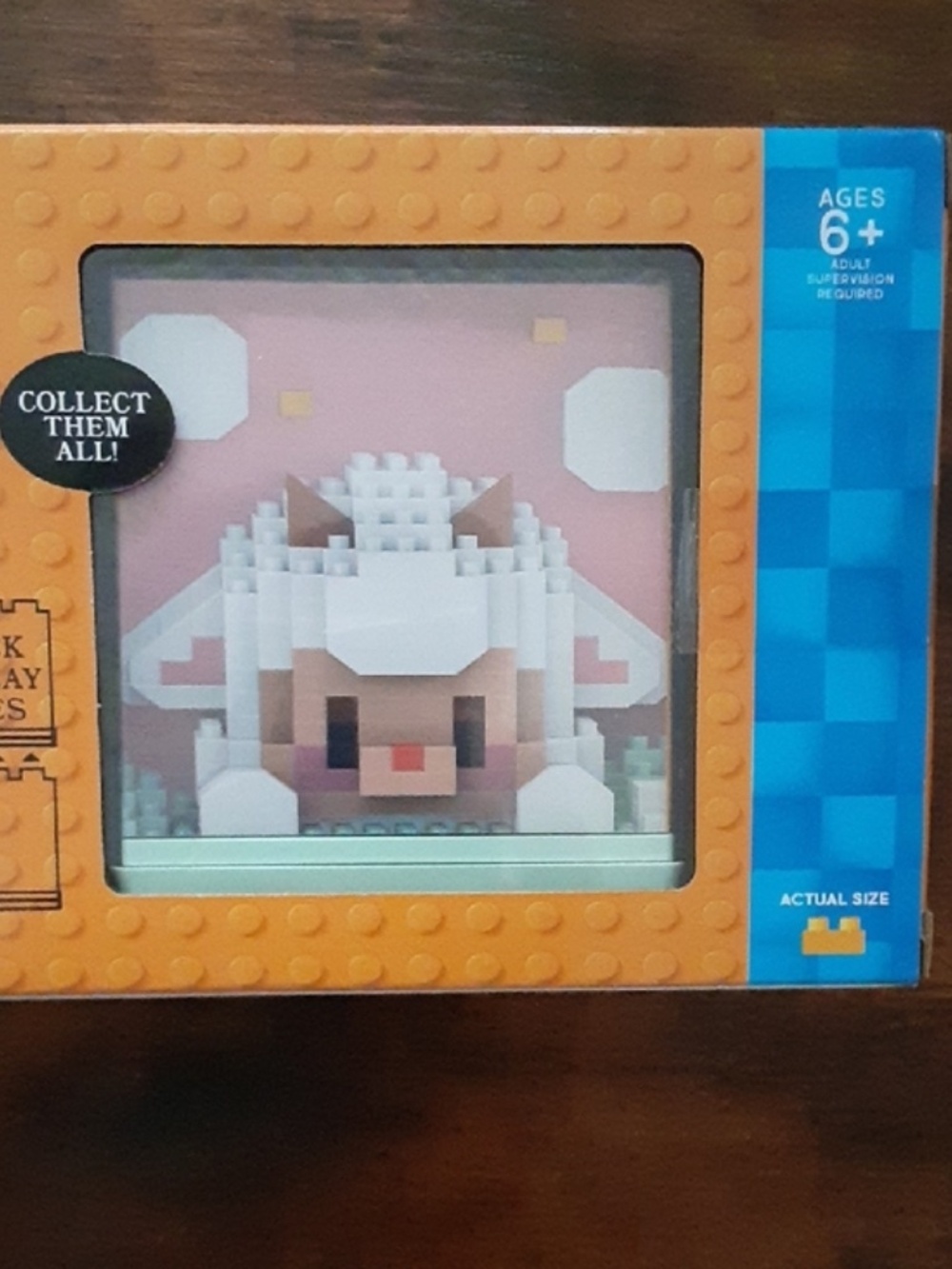 Animal Build Kit with Display Case - Picture 12 of 16